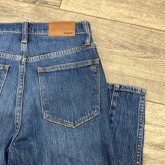 • Madewell • Classic Straight Jeans in Bandry Wash: Seamed Edition Blue 24