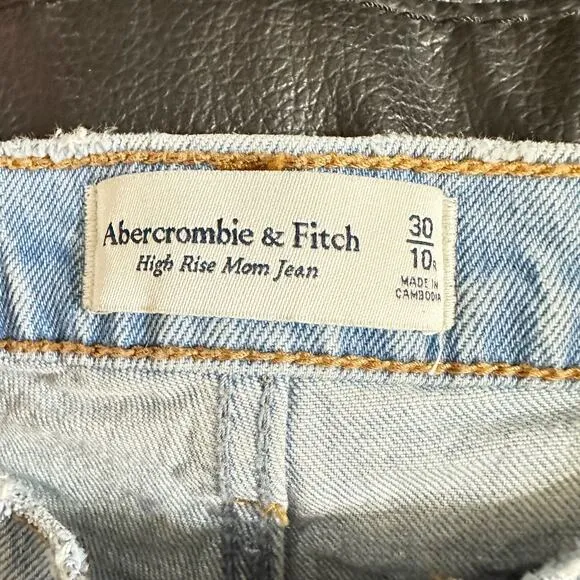 Abercrombie &amp; Fitch High Rise Mom Jean Light Blue Wash Women 30/10