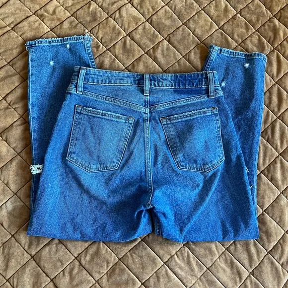 ABERCROMBIE &amp; FITCH THE MOM HIGH RISE CURVE LOVE 4/27
