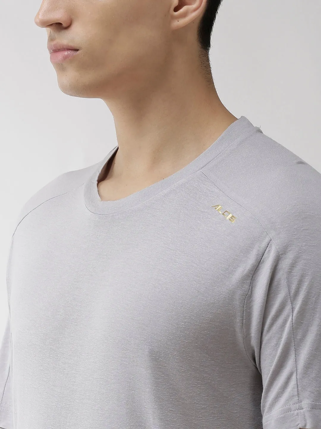 Alcis Men Grey Solid Round Neck Yoga T-shirt