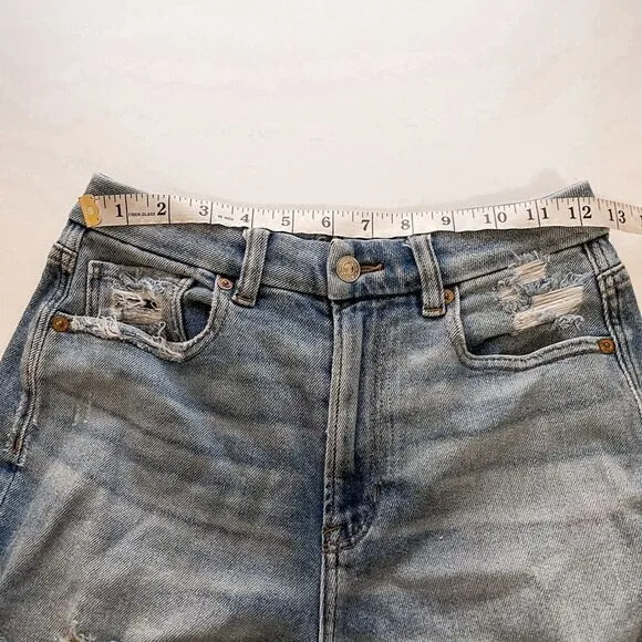 American Eagle Distressed Curvy Mom Jeans 4