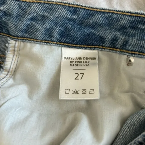 Daryl-Ann Denner Pink Lily Collab High Rise Distressed Light Denim Jeans Size 27