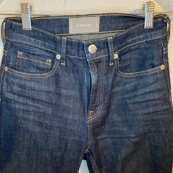 Everlane Dark Blue mid rise Frayed raw cut Hem straight leg Jeans size 25