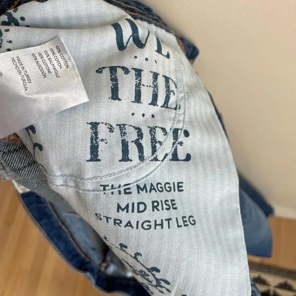 Free People We The Free The Maggie Mid-Rise Straight Leg Frayed Jeans - Size 30