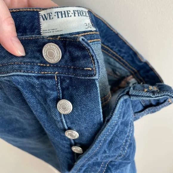Free People We The Free The Maggie Mid-Rise Straight Leg Frayed Jeans - Size 30