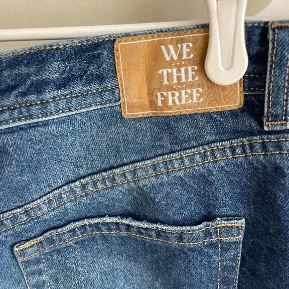 Free People We The Free The Maggie Mid-Rise Straight Leg Frayed Jeans - Size 30