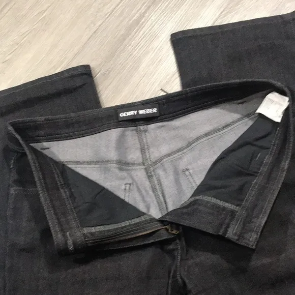 Gerry Weber NWOT Hi-Rise Straight Leg Jeans size 12