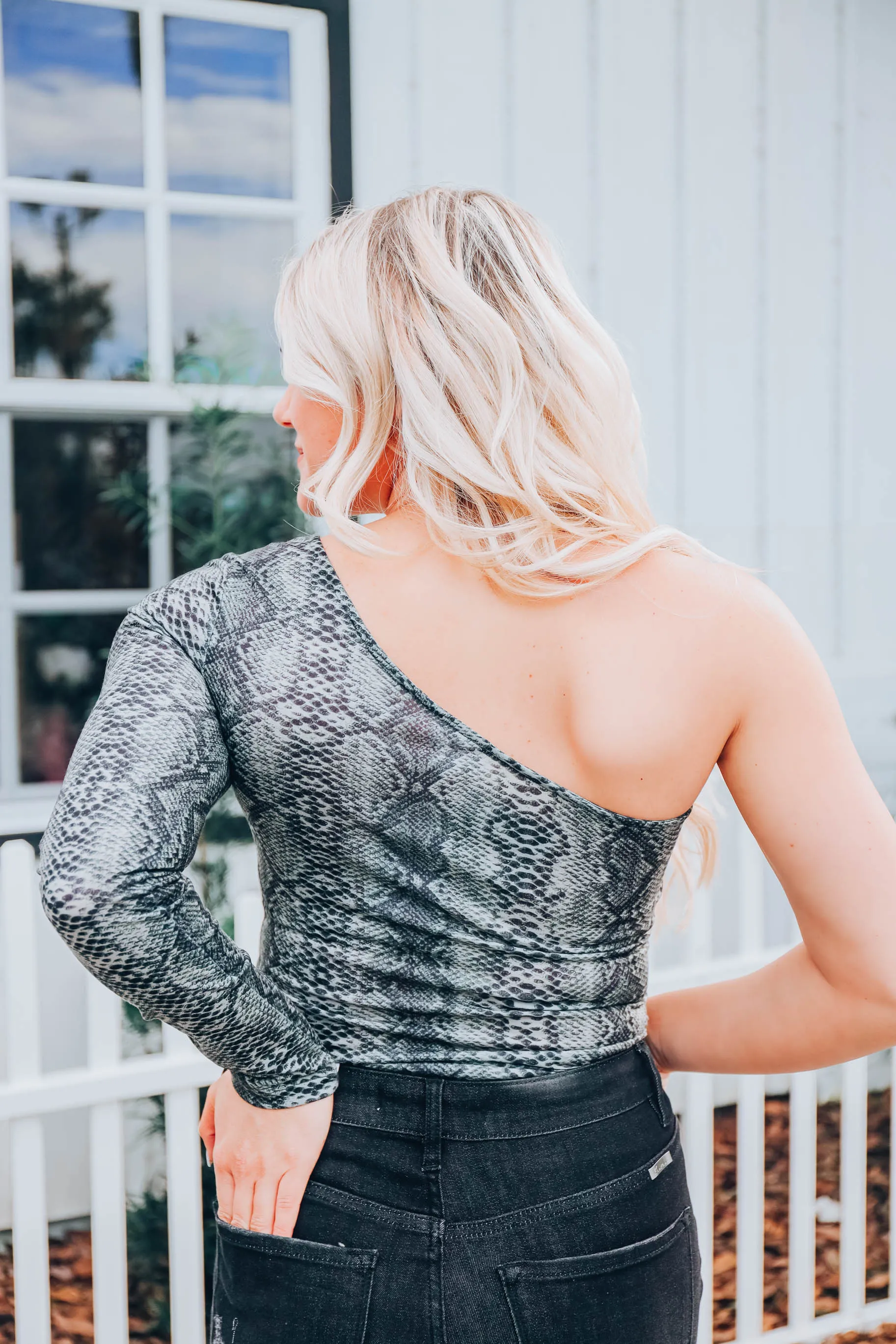 Gracie One-Shoulder Bodysuit