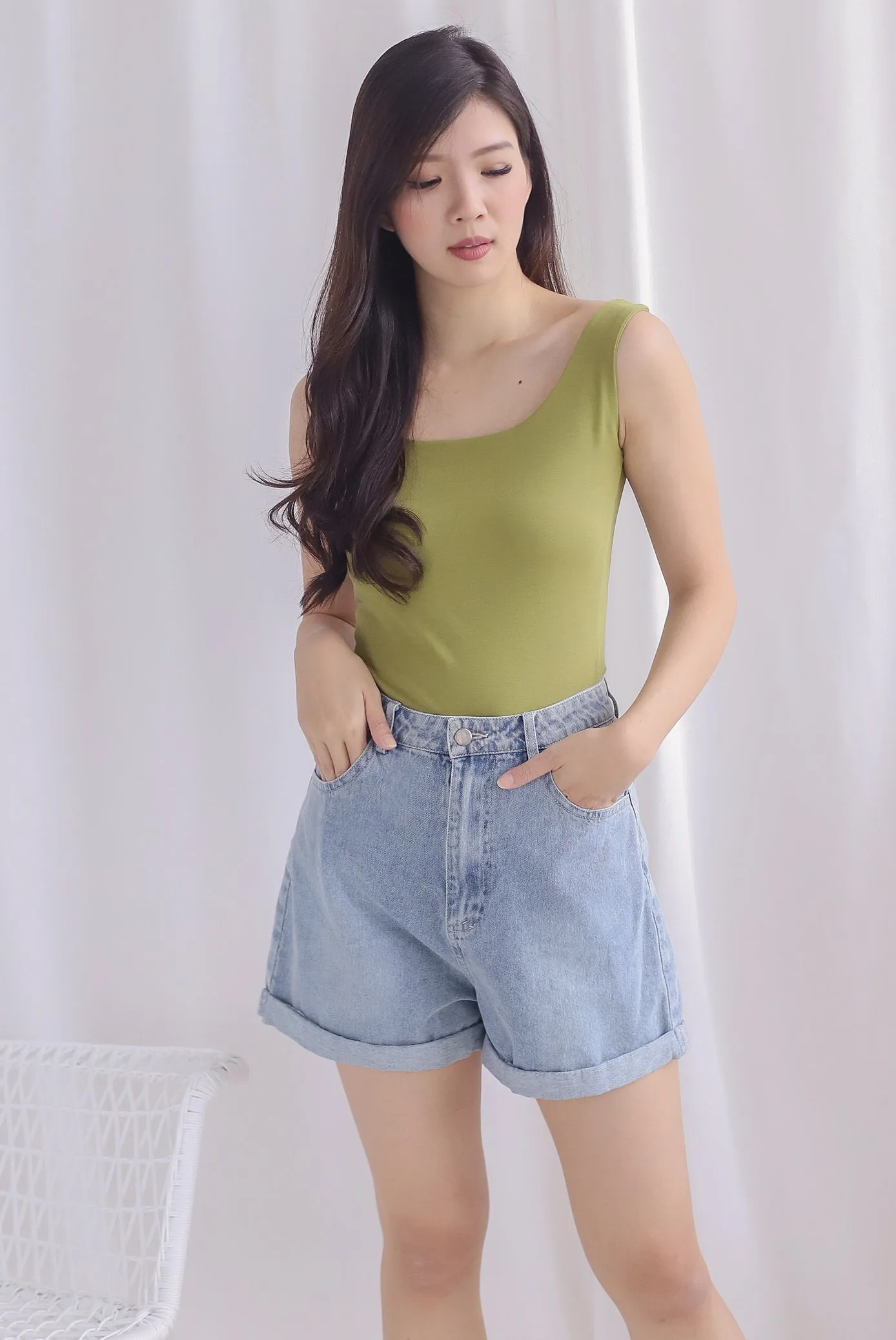 Hazelle Round Neck Tank Top In Apple Green