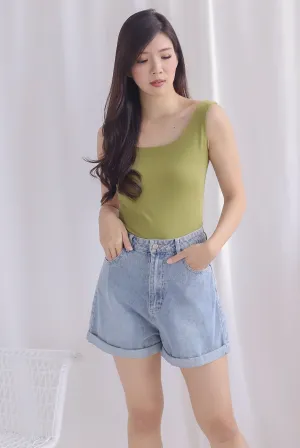 Hazelle Round Neck Tank Top In Apple Green
