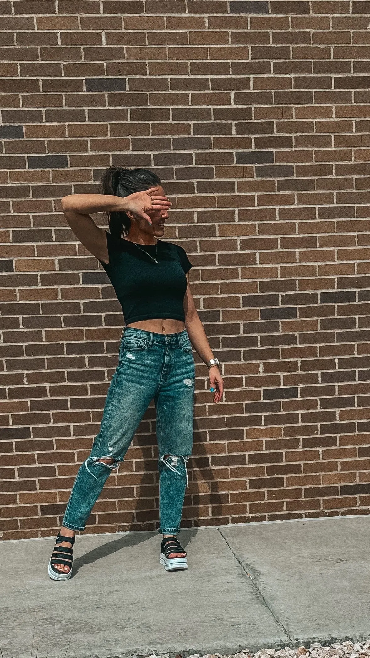 High Rise Distressed Mom Jean