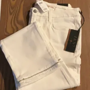 Jen7‎ by 7 For All Mankind White Straight Ankle Jeans