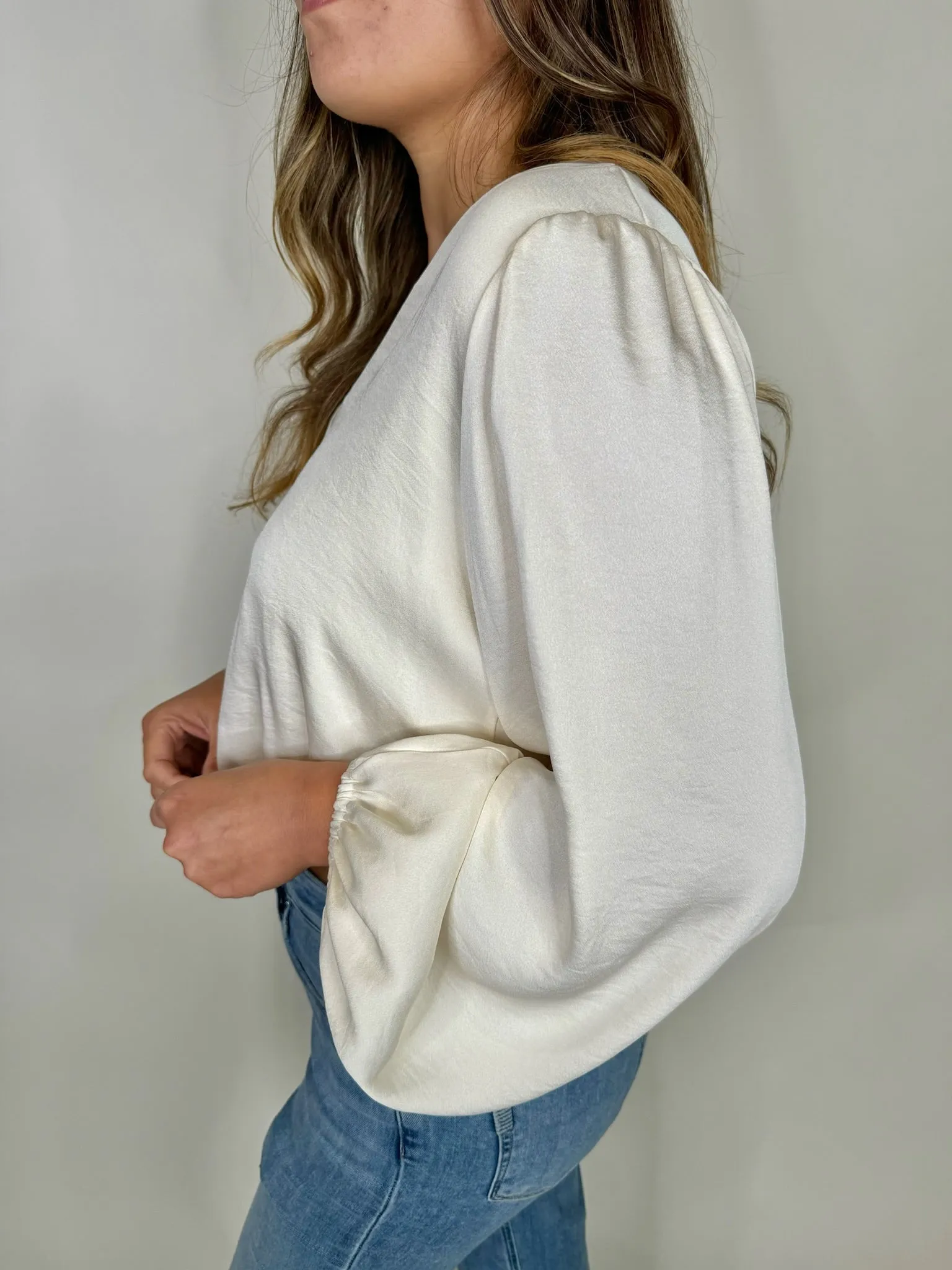 KLD L/S Washed Satin V-Neck Bubble Hem Blouse