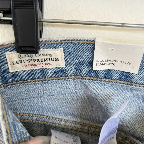 Levi's 501 Original straight PremiumJeans side split Straight 32 Revolve