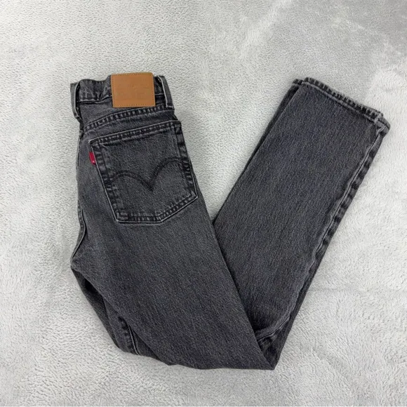 Levi's Jeans Women's Size 24x26 Wedgie Straight Black Denim Button Fly High Rise