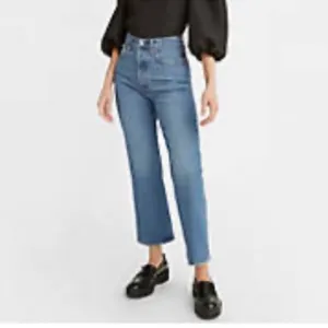 Levi’s Ribcage Straight Ankle Button Fly Jeans Size 30