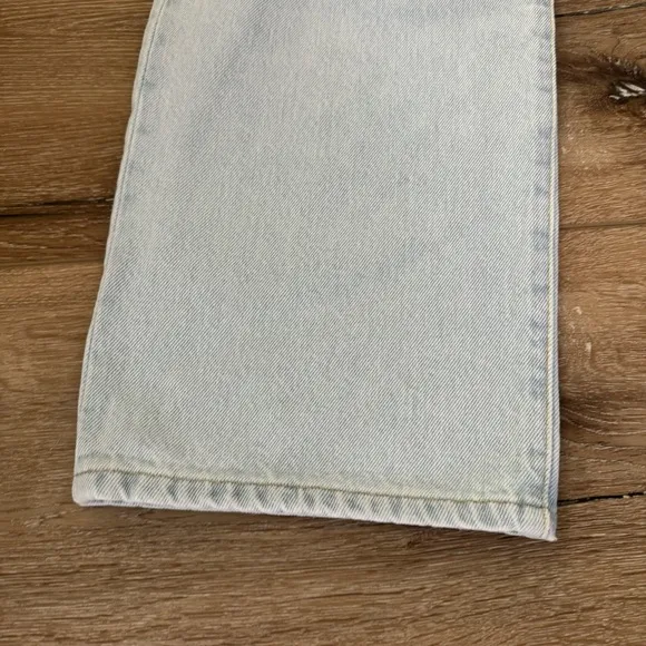 Levi’s Ribcage super high rise lightwash straight leg jeans