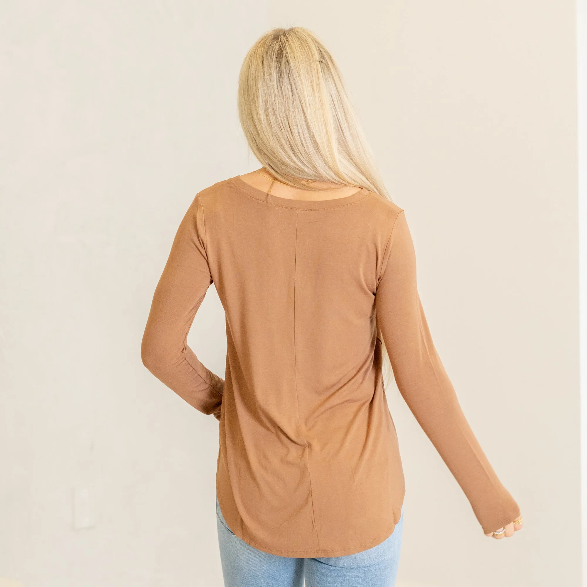 Long sleeve v-neck leopard pocket top