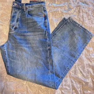 Lucky Brand 90s Loose High Rise Blue Straight Jeans