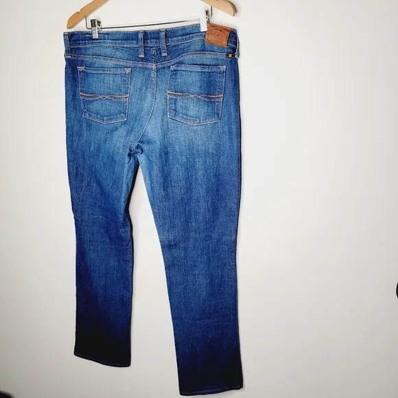 Lucky Brand Charlie Straight Jeans