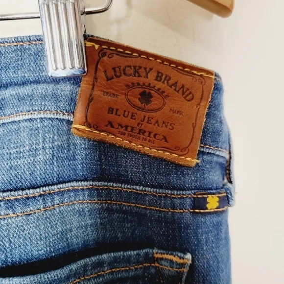 Lucky Brand Charlie Straight Jeans