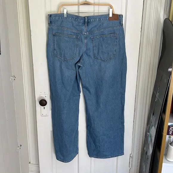 Madewell Low-Rise Superwide-Leg Jeans in Mainview Wash
