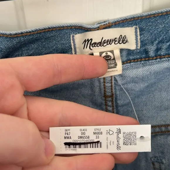 Madewell Low-Rise Superwide-Leg Jeans in Mainview Wash