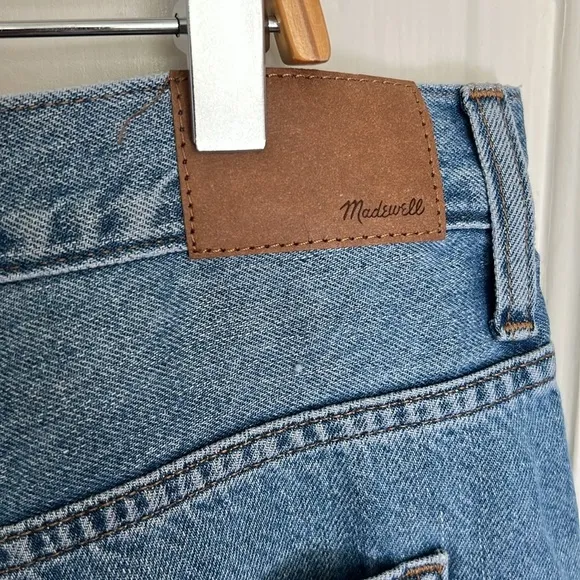 Madewell Low-Rise Superwide-Leg Jeans in Mainview Wash