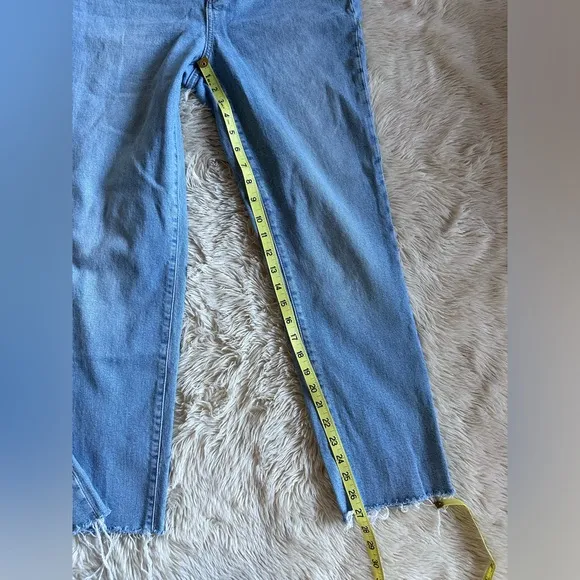 Madewell The Perfect Vintage Jean in Ellicott Wash Straight Leg Raw Hem Size 29