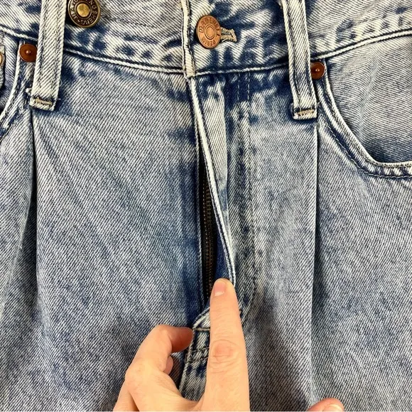 Madewell The Pleated Mom Jean in Phair Wash Size 29