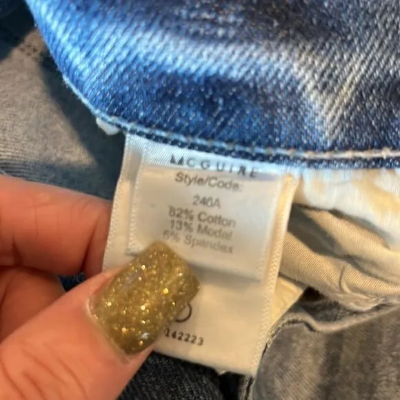 McGuire Women’s Size 28, Beige Tuxedo Striped Straight Leg Jeans!