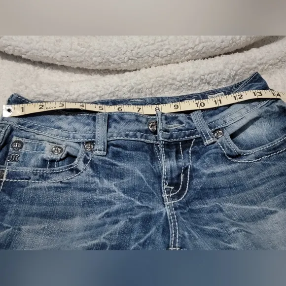 Miss Me Jeans.  Size 26x29 straight leg, whisking, low rise like new