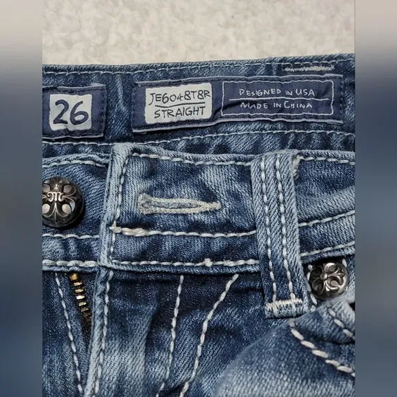 Miss Me Jeans.  Size 26x29 straight leg, whisking, low rise like new