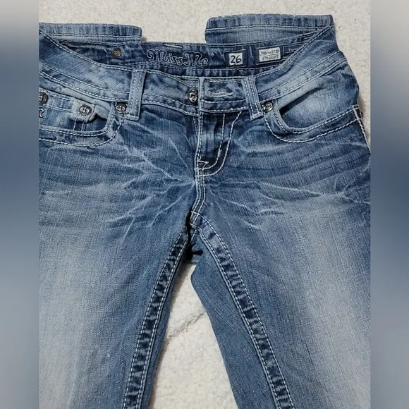 Miss Me Jeans.  Size 26x29 straight leg, whisking, low rise like new