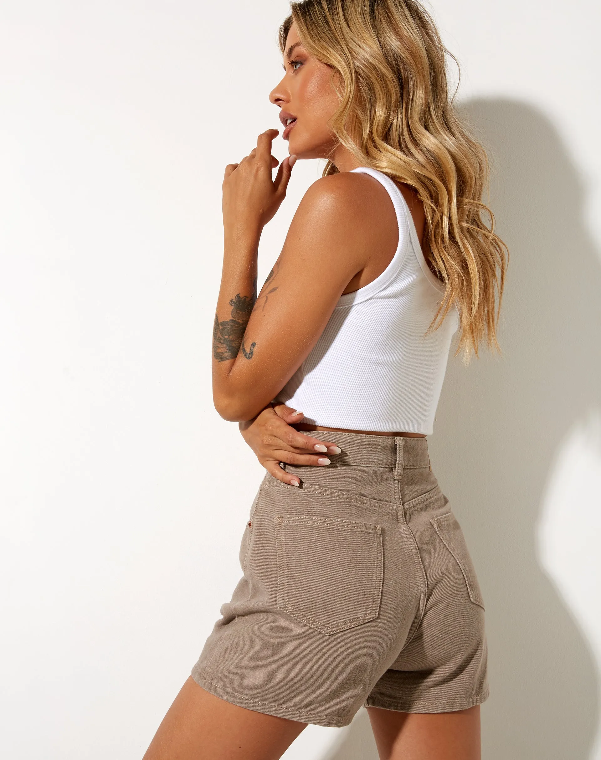Mom Denim Short in Burnt Olive