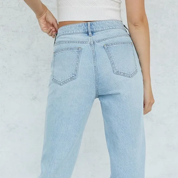 NEW DISTRESSED MOM JEAN