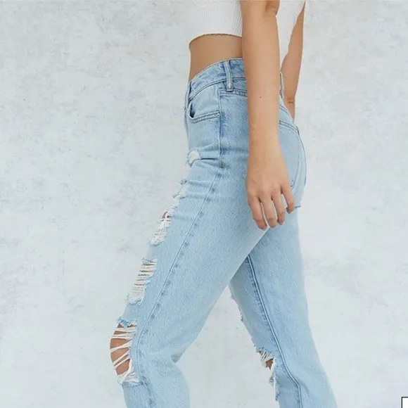 NEW DISTRESSED MOM JEAN