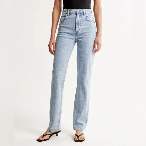 NWT Abercrombie &amp; Fitch ‘90s Straight Ultra High Rise Jeans Size 37/24S