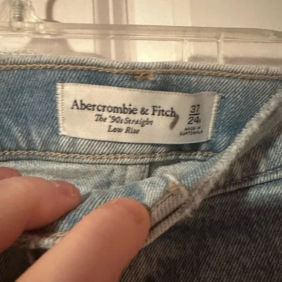 NWT Abercrombie &amp; Fitch ‘90s Straight Ultra High Rise Jeans Size 37/24S