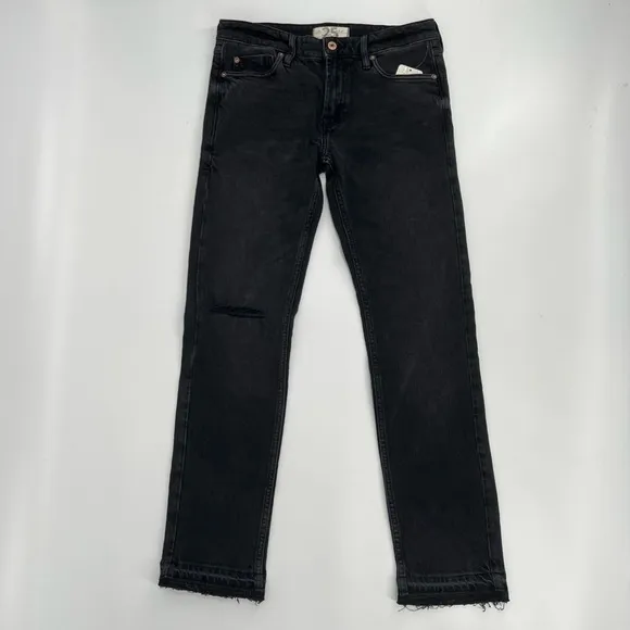 NWT Free People Faded Black Ripped Straight Leg Jeans Size 25 Junior’s
