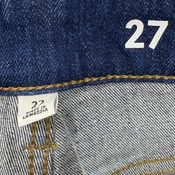 NWT J Crew Curvy Classic Straight Leg High Rise Jeans Women’s Size 27