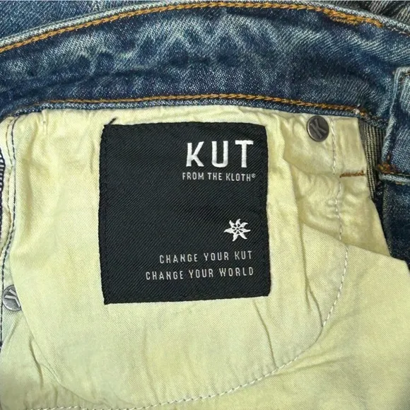 NWT - KUT From The Kloth, Rachael Ripped Raw Hem Mom Jean, 2