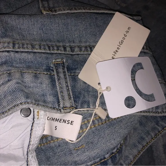 NWT oblique belt denim straight leg jeans by Commense in size Small