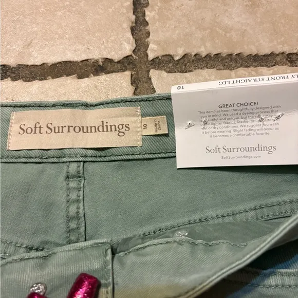 NWT Soft Surroundings Women’s 10 Fly Front Straight Leg Ultimate Denim Light Grn