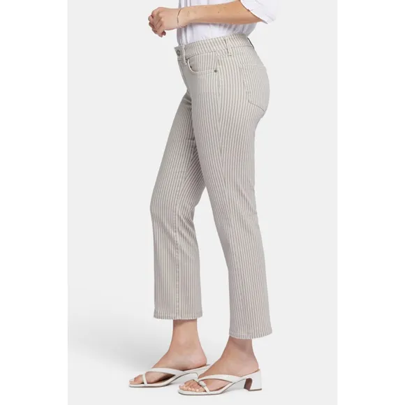 NYDJ Marilyn Straight Ankle Jeans, size 10 (runs big)