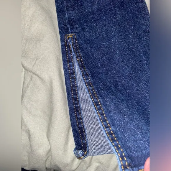 Pilcro Anthropologie The Split Straight Jeans Split Ankle Hem Medium Wash Trendy