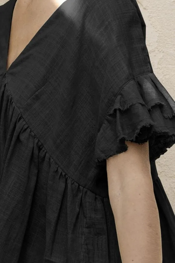 Ruffle Hem V Neck Lotus Sleeve T-shirt