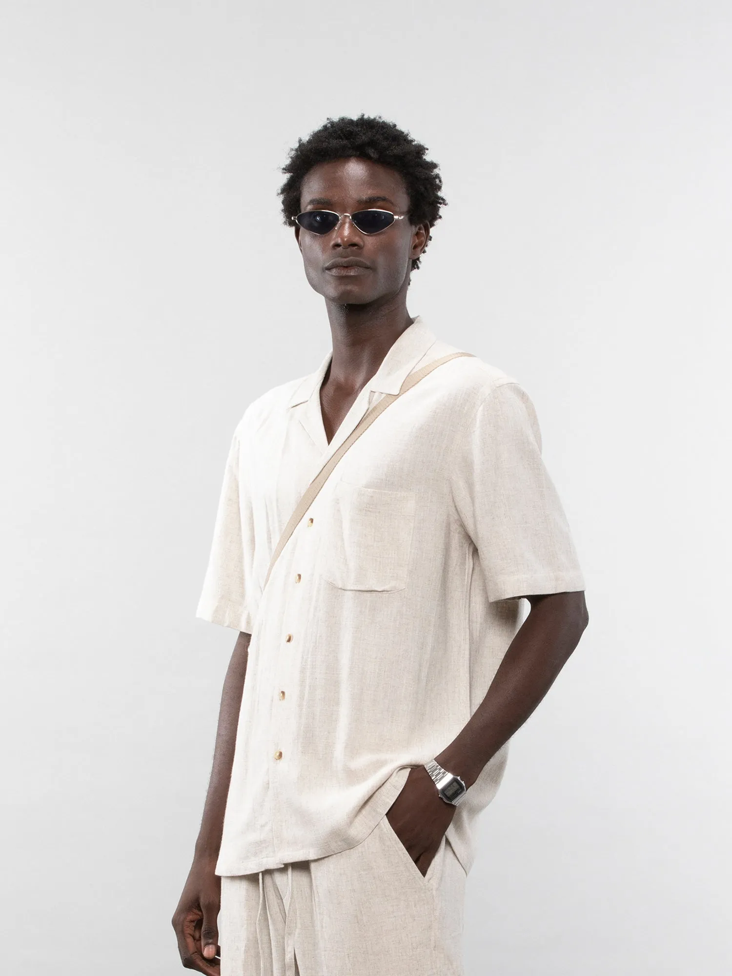 Short-sleeve linen shirt