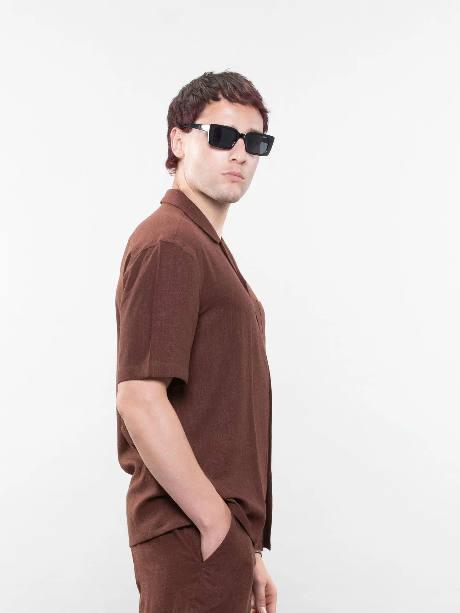 Short-sleeve linen shirt