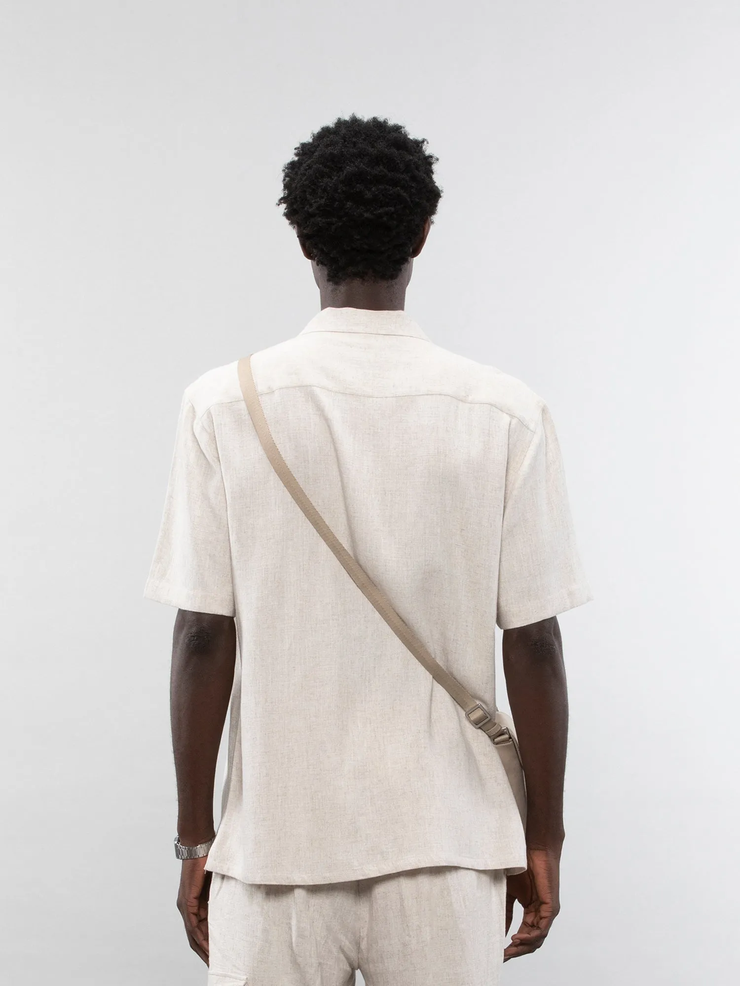 Short-sleeve linen shirt